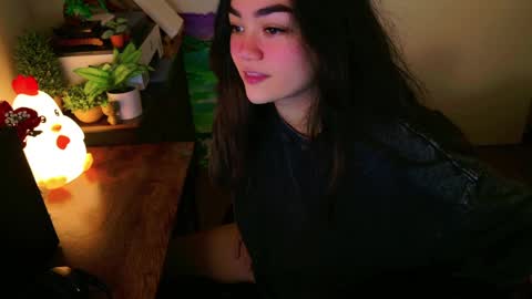 Snapshot of annatigarr chatting on 10-06-25, 02:31 meow online show from 10-06-25, 02:31