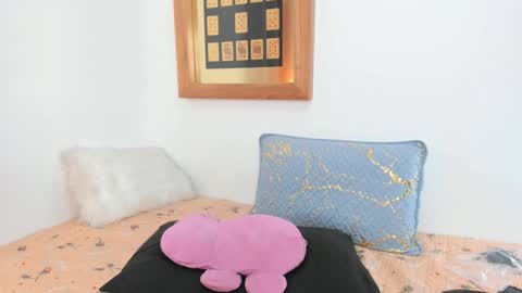 Snapshot of annavalente_ chatting on 03-04-25, 05:13 anna online show from 03-04-25, 05:13