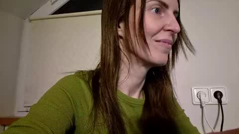 Anna online show from 04-30-26, 08:57