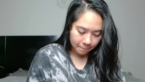 Snapshot of annaxnasty chatting on 10-17-25, 04:04 Anna online show from 10-17-25, 04:04