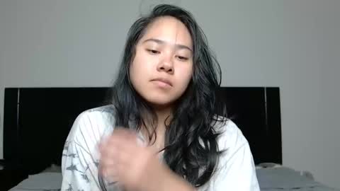 Snapshot of annaxnasty chatting on 10-27-25, 05:33 Anna online show from 10-27-25, 05:33