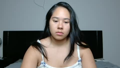 Snapshot of annaxnasty chatting on 06-03-26, 01:19 Anna online show from 06-03-26, 01:19