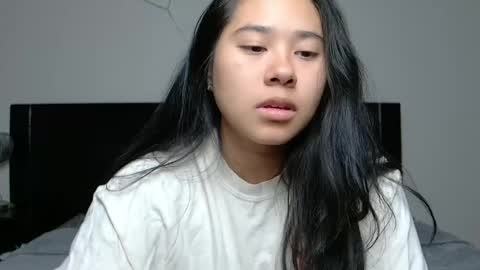 Snapshot of annaxnasty chatting on 06-08-26, 02:34 Anna online show from 06-08-26, 02:34