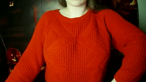 Snapshot of annbelll chatting on 10-23-25, 05:12 Bella online show from 10-23-25, 05:12