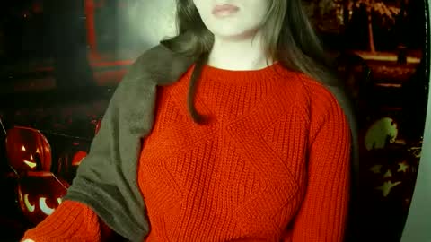 Snapshot of annbelll chatting on 10-24-25, 06:10 Bella online show from 10-24-25, 06:10