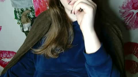 Snapshot of annbelll chatting on 11-22-25, 08:13 Bella online show from 11-22-25, 08:13