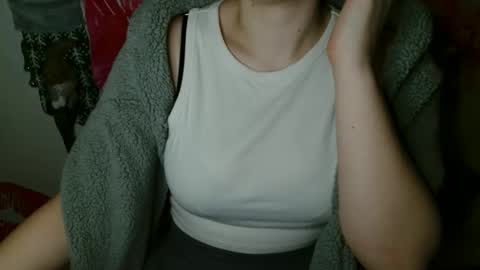 Snapshot of annbelll chatting on 11-26-25, 06:20 Bella online show from 11-26-25, 06:20