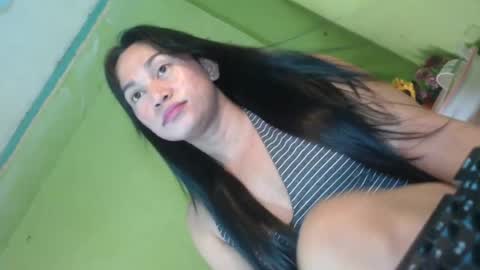 anne_hotaway online show from 06-19-26, 02:05