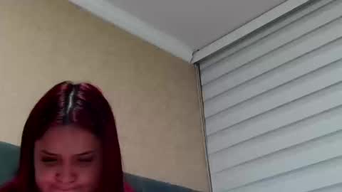 Snapshot of anne_julienne chatting on 09-20-25, 12:55       online show from 09-20-25, 12:55
