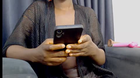 Snapshot of anne_xxxx chatting on 10-01-25, 12:16 ann online show from 10-01-25, 12:16