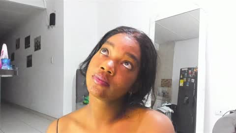 Snapshot of annebullocks chatting on 02-05-25, 08:43 Annie online show from 02-05-25, 08:43