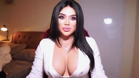 Anne Hart online show from 01-07-25, 01:49