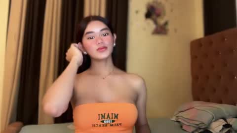 Kim online show from 01-10-25, 03:16