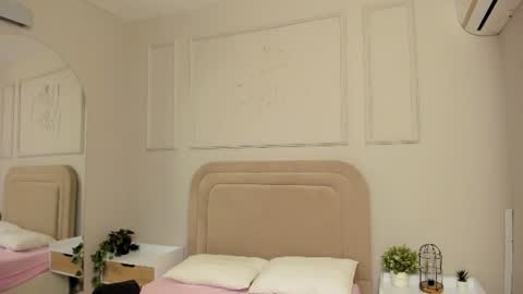 Snapshot of anneetaylorr chatting on 06-15-26, 08:55 Annai online show from 06-15-26, 08:55