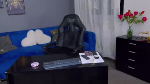 Anne online show from 10-24-25, 04:47