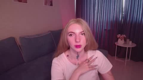 Snapshot of annetenet chatting on 09-21-25, 09:22 Annet online show from 09-21-25, 09:22