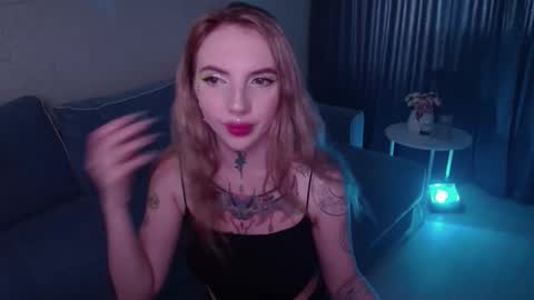 Snapshot of annetenet chatting on 10-09-25, 09:18 Annet online show from 10-09-25, 09:18