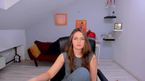 Snapshot of annewilsonn chatting on 02-26-26, 03:55 annewilsonn online show from 02-26-26, 03:55