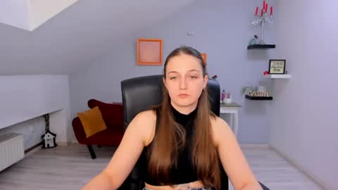 annewilsonn online show from 04-20-26, 11:24