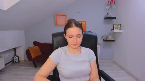 annewilsonn online show from 04-22-26, 11:01