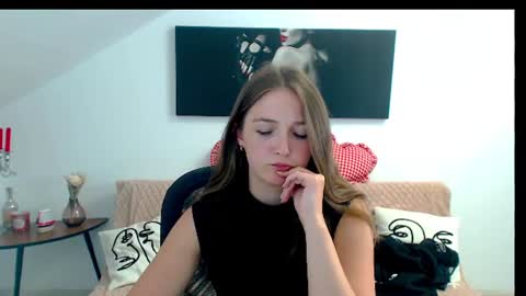 annewilsonn online show from 06-16-26, 05:32