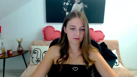 annewilsonn online show from 07-23-26, 06:22