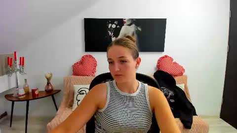 annewilsonn online show from 07-29-26, 07:06