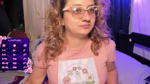 Snapshot of annie_bigboobs_ chatting on 10-09-25, 10:41 Ana Bolena independent model online show from 10-09-25, 10:41