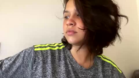 Annie  online show from 12-30-24, 07:21