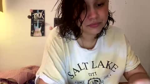 Annie  online show from 01-10-25, 08:04