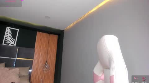 Annie Roberts online show from 12-28-24, 02:32