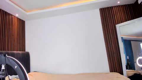 Annie Roberts online show from 02-24-25, 08:36