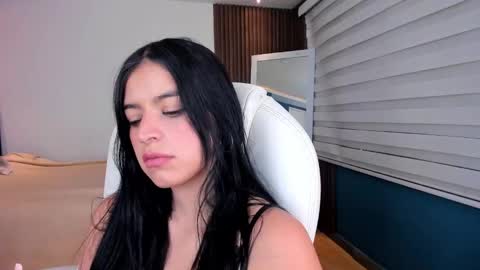 Annie Roberts online show from 03-07-25, 08:44