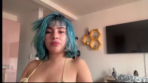 Snapshot of annie_snow_ chatting on 02-01-25, 07:02 JEANNE no olvides seguirme dont forget follow me  uu online show from 02-01-25, 07:02