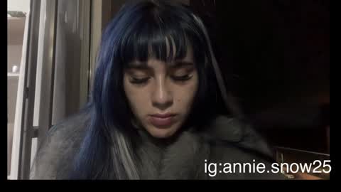 Snapshot of annie_snow_ chatting on 02-07-25, 02:40 JEANNE no olvides seguirme dont forget follow me  uu online show from 02-07-25, 02:40
