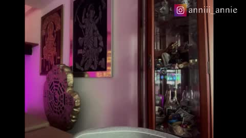 JEANNE no olvides seguirme dont forget follow me  uu online show from 11-21-25, 08:51