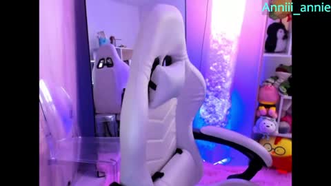 JEANNE no olvides seguirme dont forget follow me  uu online show from 05-12-26, 10:07