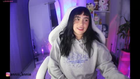 JEANNE no olvides seguirme dont forget follow me  uu online show from 06-08-26, 01:28
