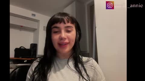 JEANNE no olvides seguirme dont forget follow me  uu online show from 06-15-26, 11:07