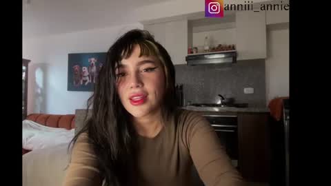 JEANNE no olvides seguirme dont forget follow me  uu online show from 07-25-26, 10:40