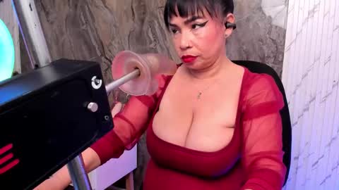 annie_wigg_ online show from 02-16-26, 02:29