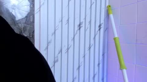 annie_wigg_ online show from 02-24-26, 03:04