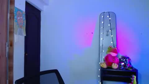 AnnieBlu3 online show from 10-27-25, 09:46