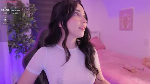 Cassandra online show from 11-20-25, 06:13