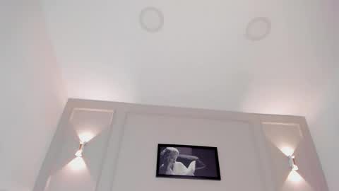 Snapshot of anniemartinezz chatting on 02-12-25, 06:40 Annie online show from 02-12-25, 06:40