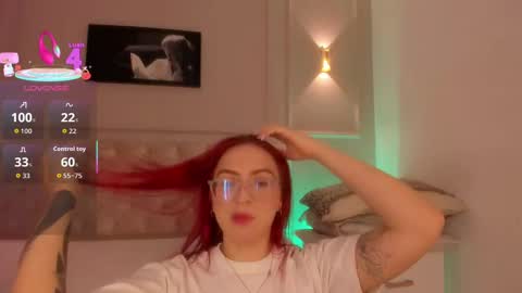 Snapshot of anniemartinezz chatting on 09-09-25, 12:15 Annie online show from 09-09-25, 12:15