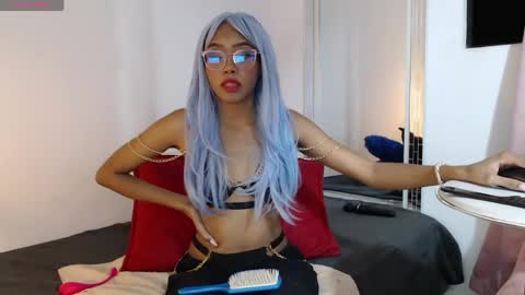 annie online show from 05-31-26, 03:26