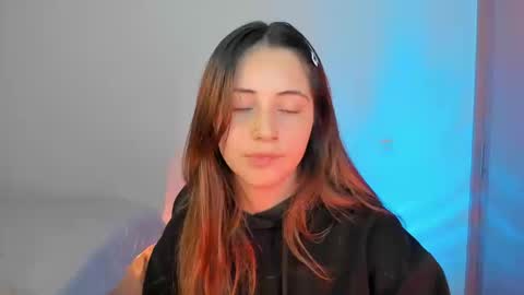 Annie online show from 09-26-25, 03:32