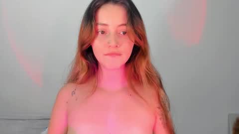 Annie online show from 11-21-25, 02:43