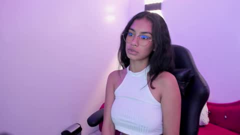 Annie Evans  online show from 01-21-25, 05:30